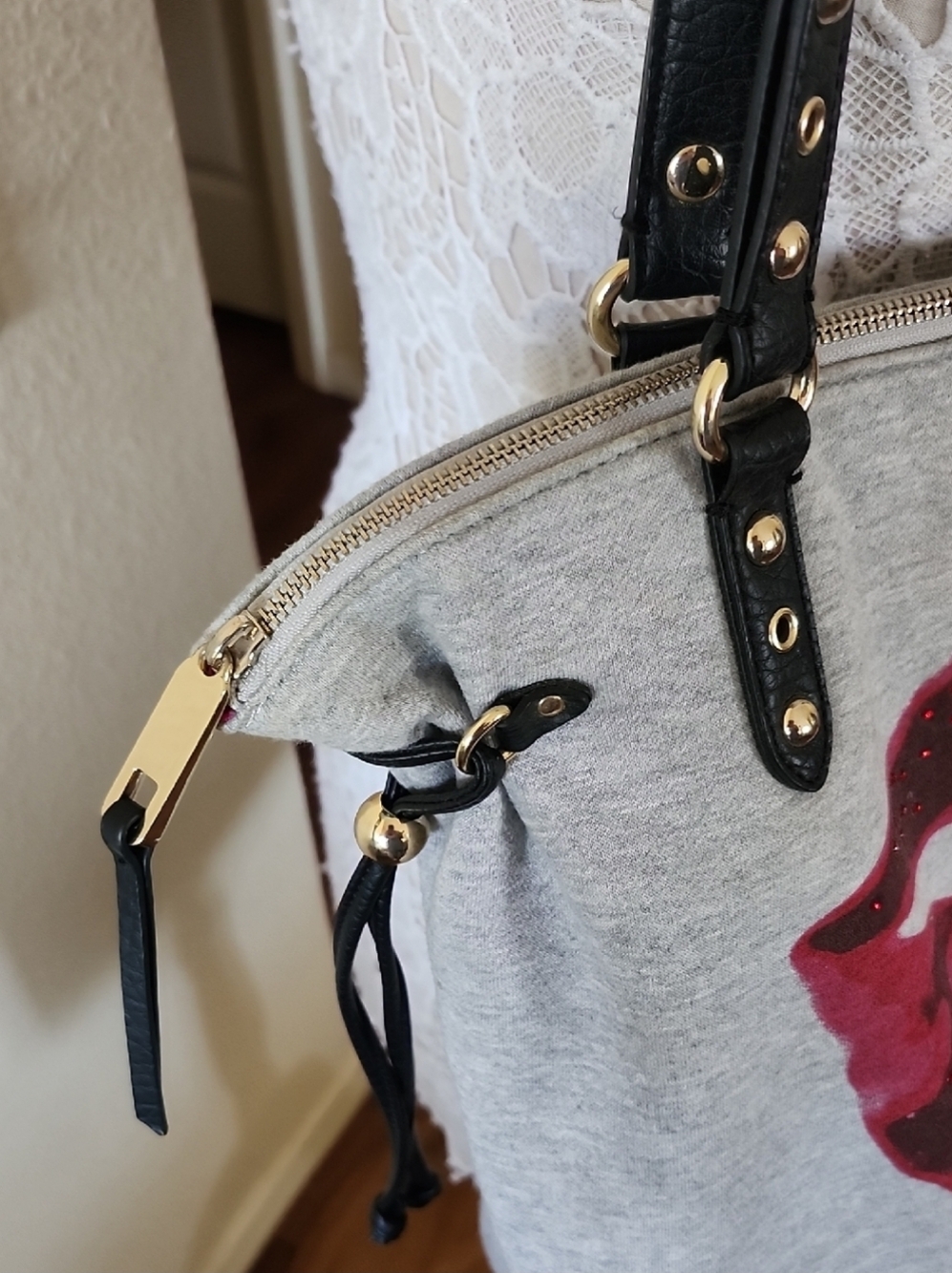 Juicy Couture Jersey Knit Barbiecore Rhinestone Lips Overnight Tote Bag - Picture 5 of 15